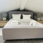 Acacias - Boutique In Wine Country Villa *
