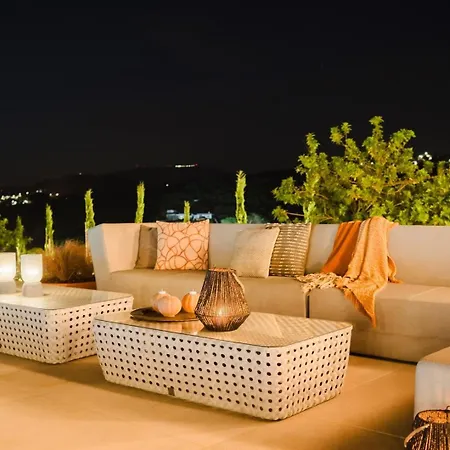 Acacias - Boutique In Wine Country Villa