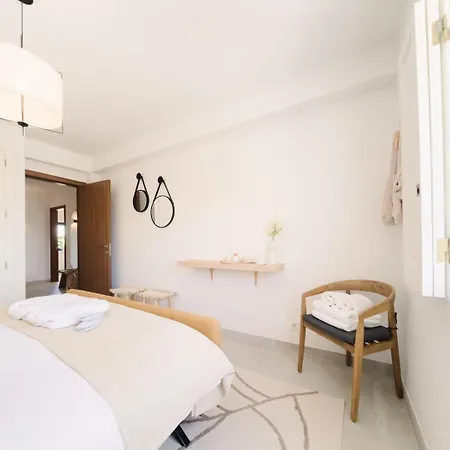 Acacias - Boutique In Wine Country * Аленкер