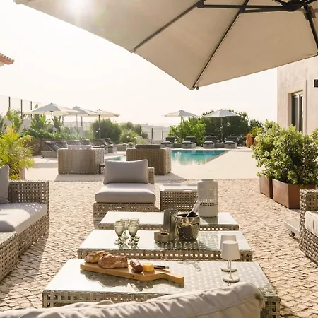 Acacias - Boutique In Wine Country Villa