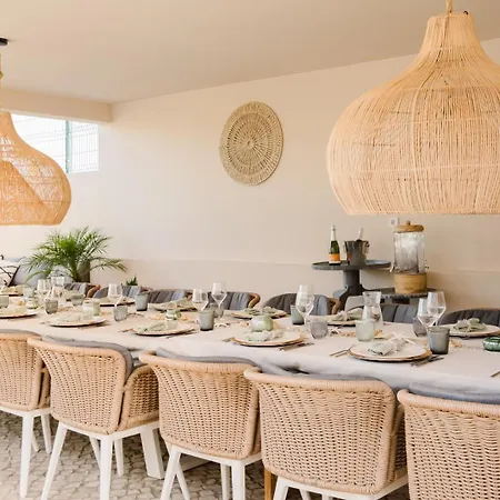 Acacias - Boutique In Wine Country Villa